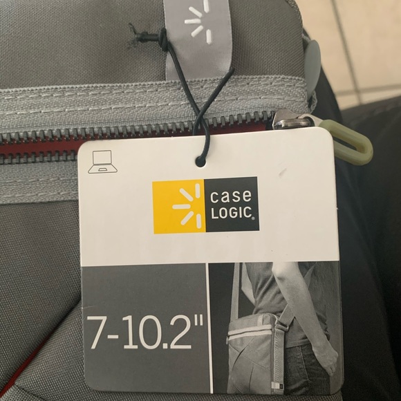 Case Logic 10.2 Inch Notebook and IPad Bag - Picture 2 of 7